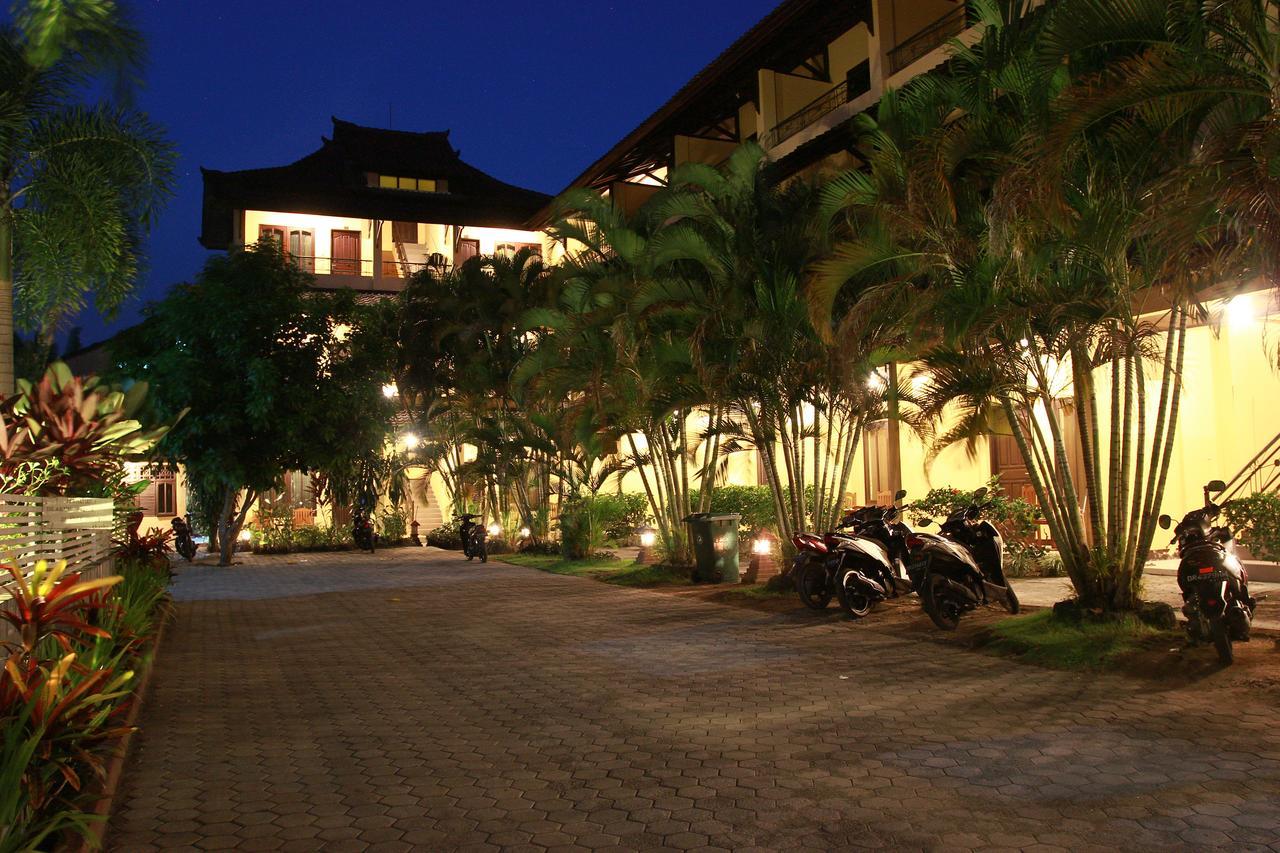 Puri Senggigi Hotel Mangsit Eksteriør billede