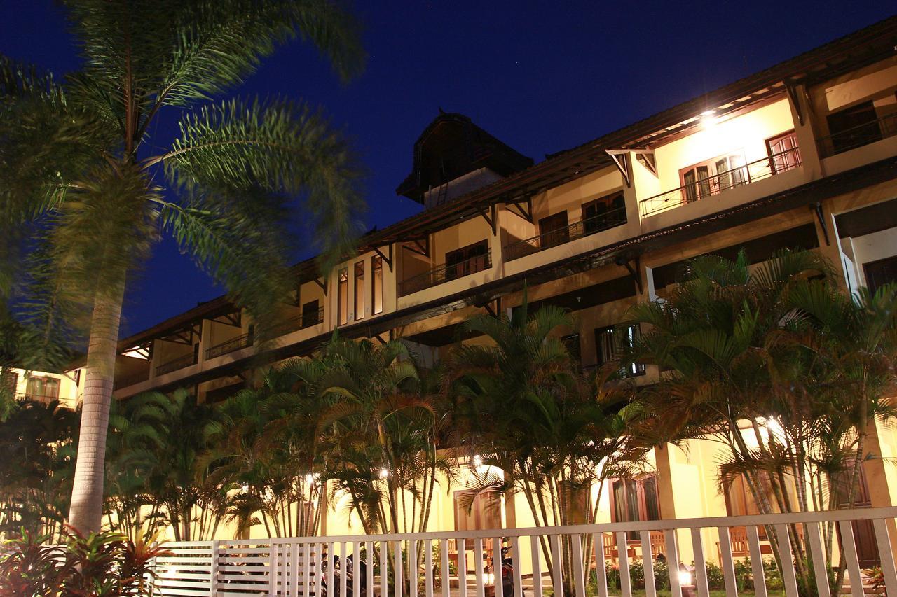 Puri Senggigi Hotel Mangsit Eksteriør billede