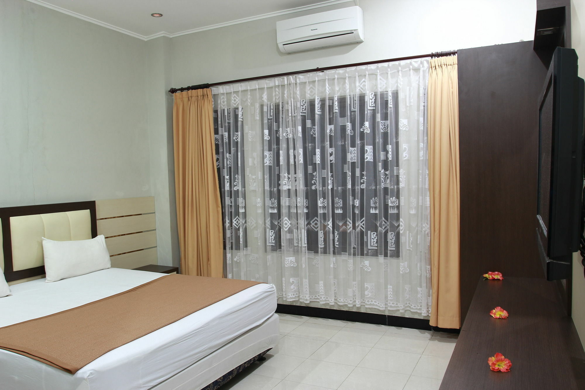 Puri Senggigi Hotel Mangsit Eksteriør billede